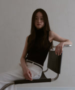 タートルネックノースリーブニットトップ