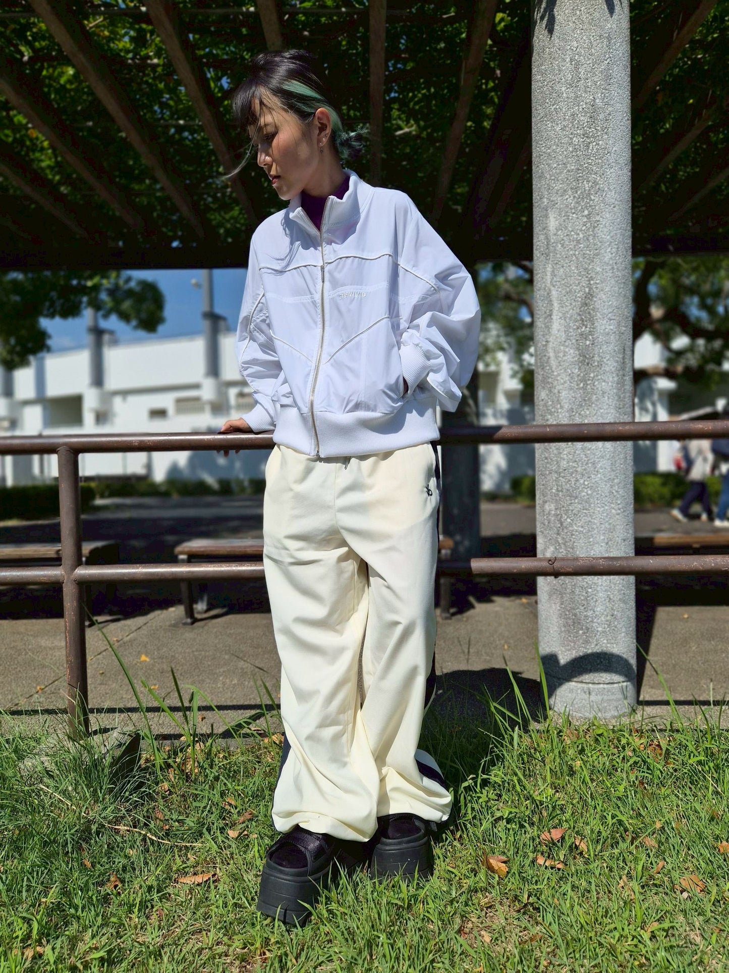 ナイロンジャンパー