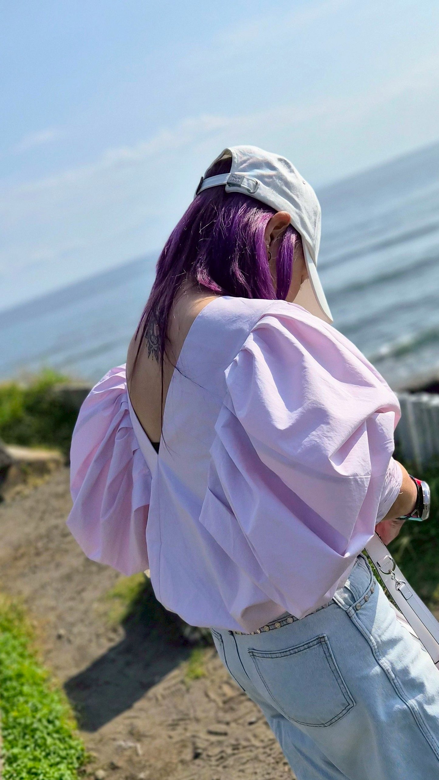 ボリュームパフブラウス