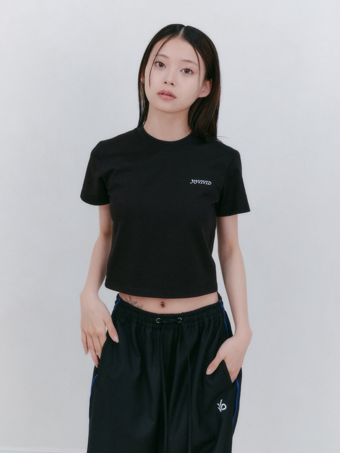 クロップドTシャツ