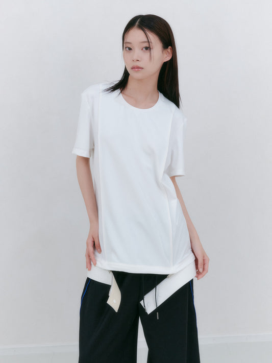 ベルトディテールTシャツ