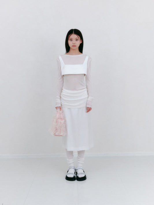 サテンミディスカート