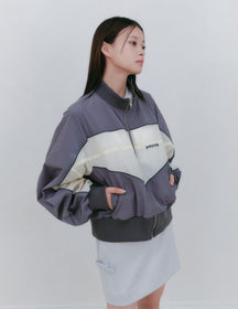 ナイロンジャンパー