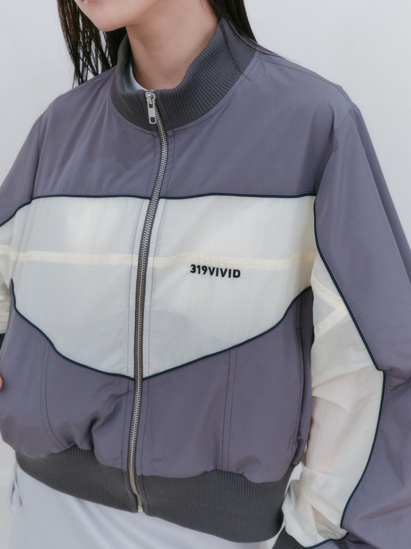 ナイロンジャンパー