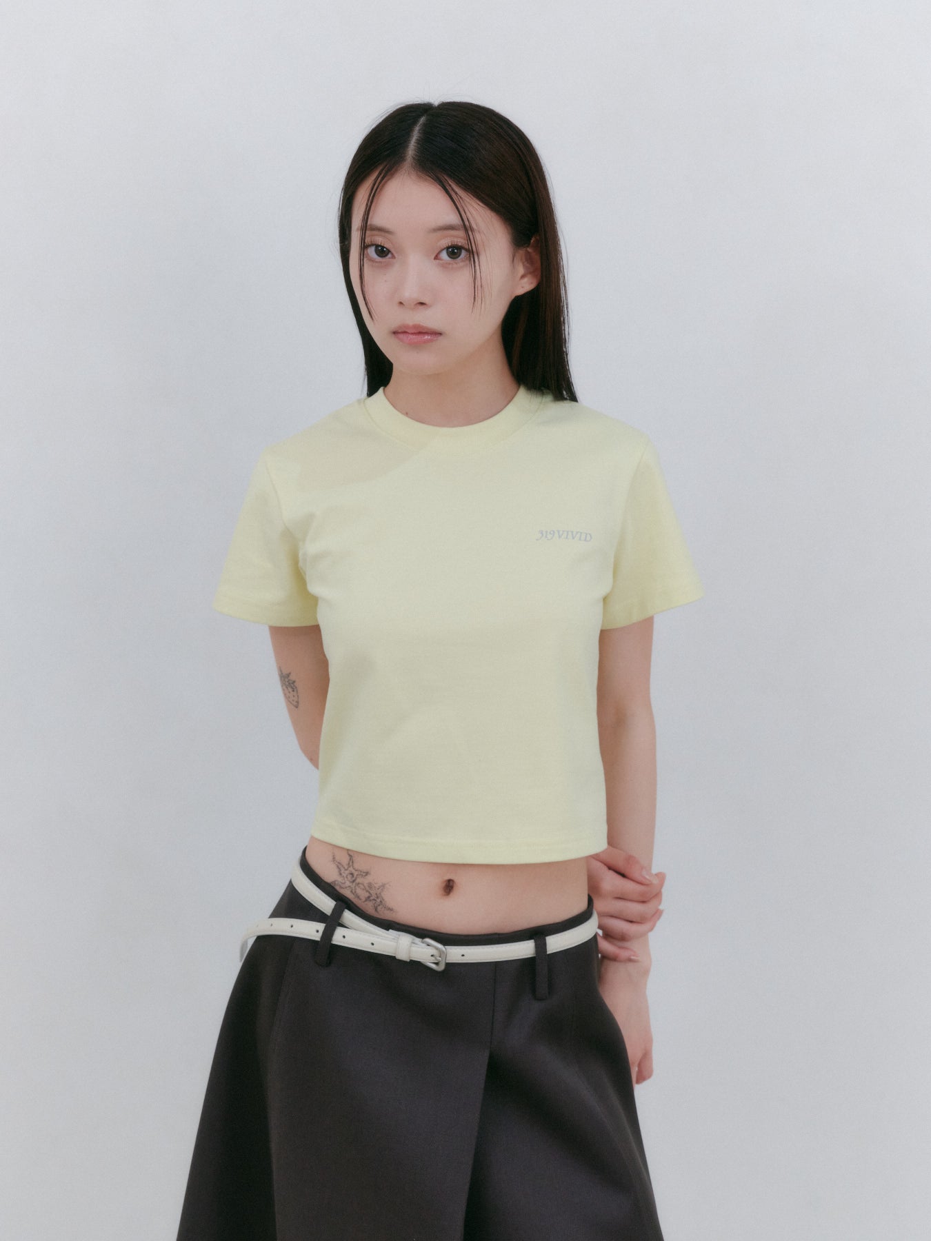 クロップドTシャツ