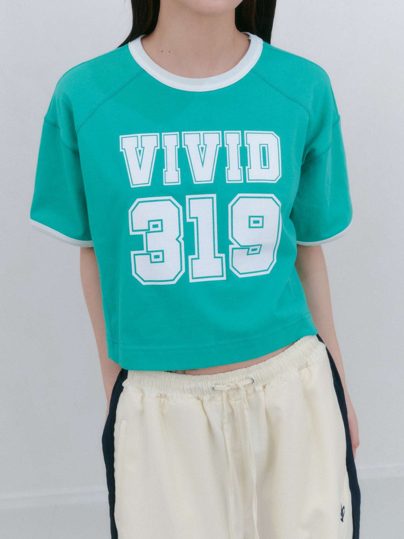 VIVIDビッグロゴクロップドTシャツ