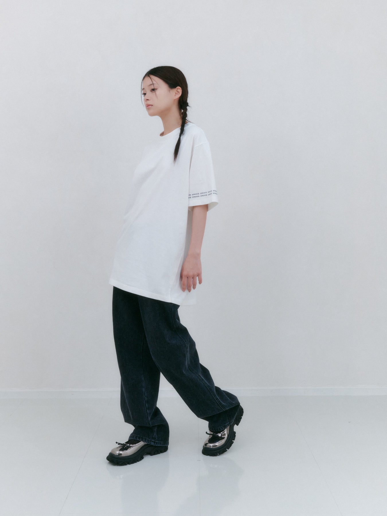 VIVIDロゴTシャツ