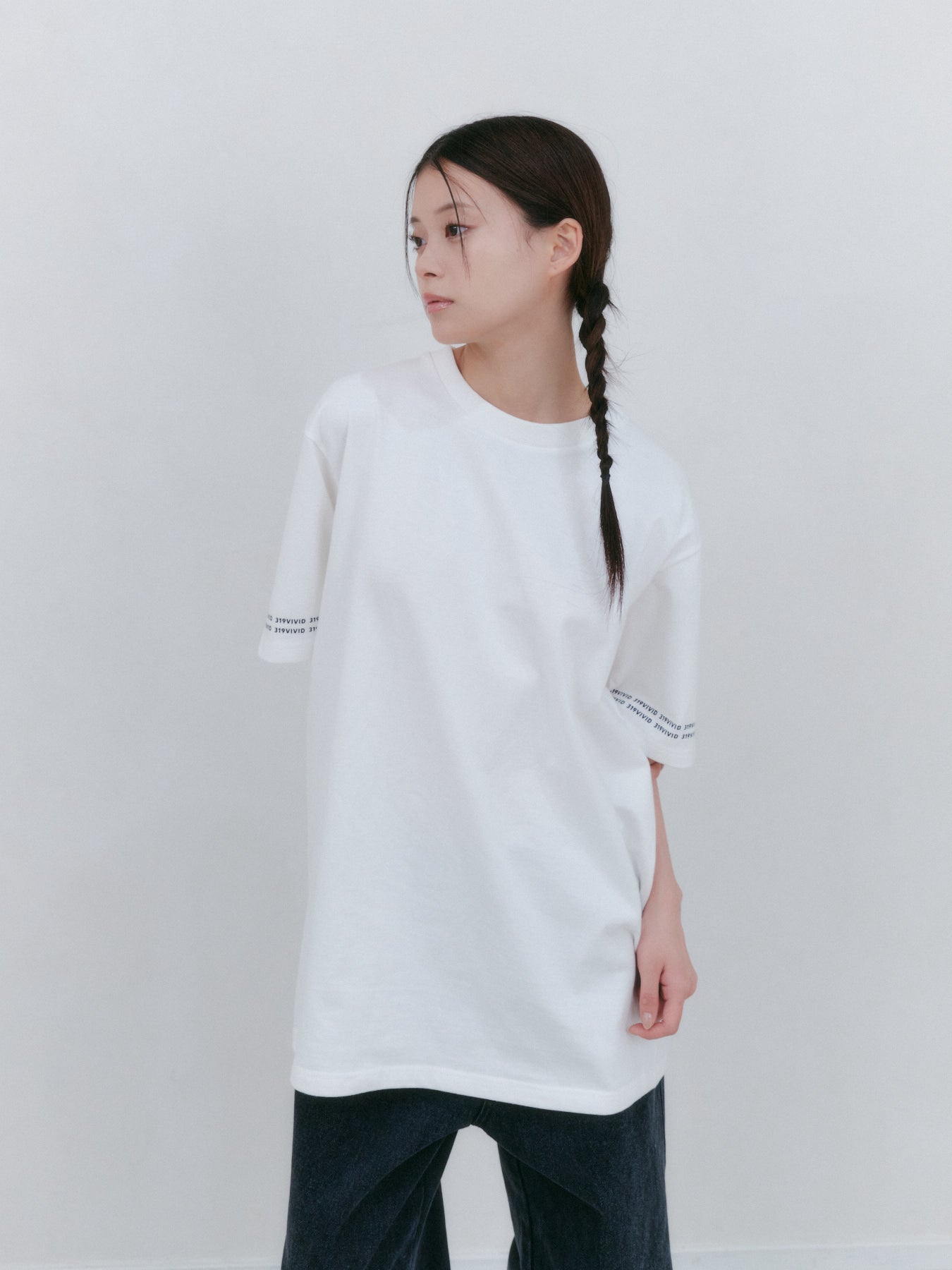 VIVIDロゴTシャツ
