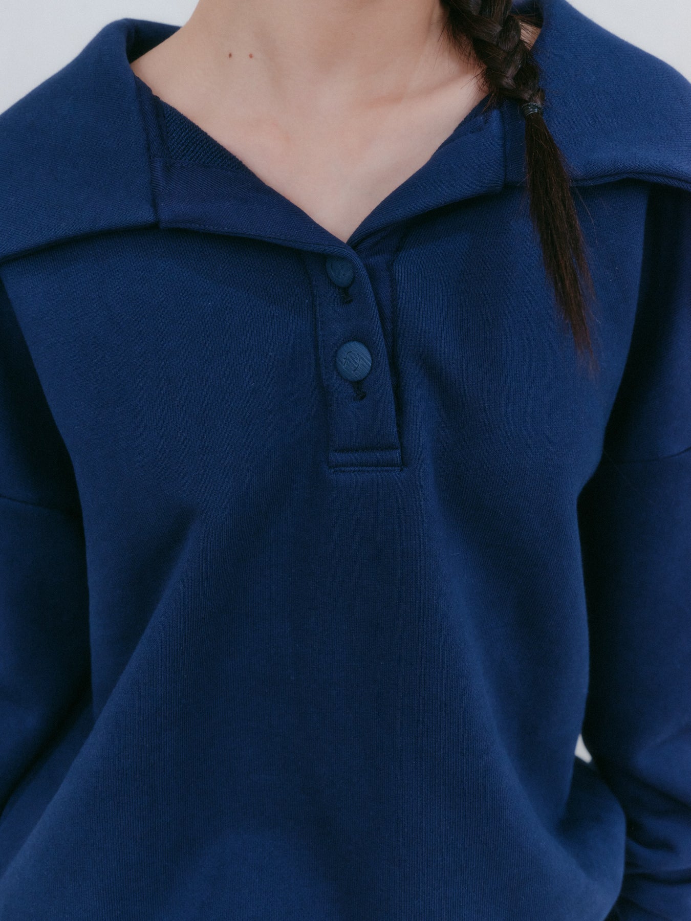 ショールカラーボタンスウェットシャツ