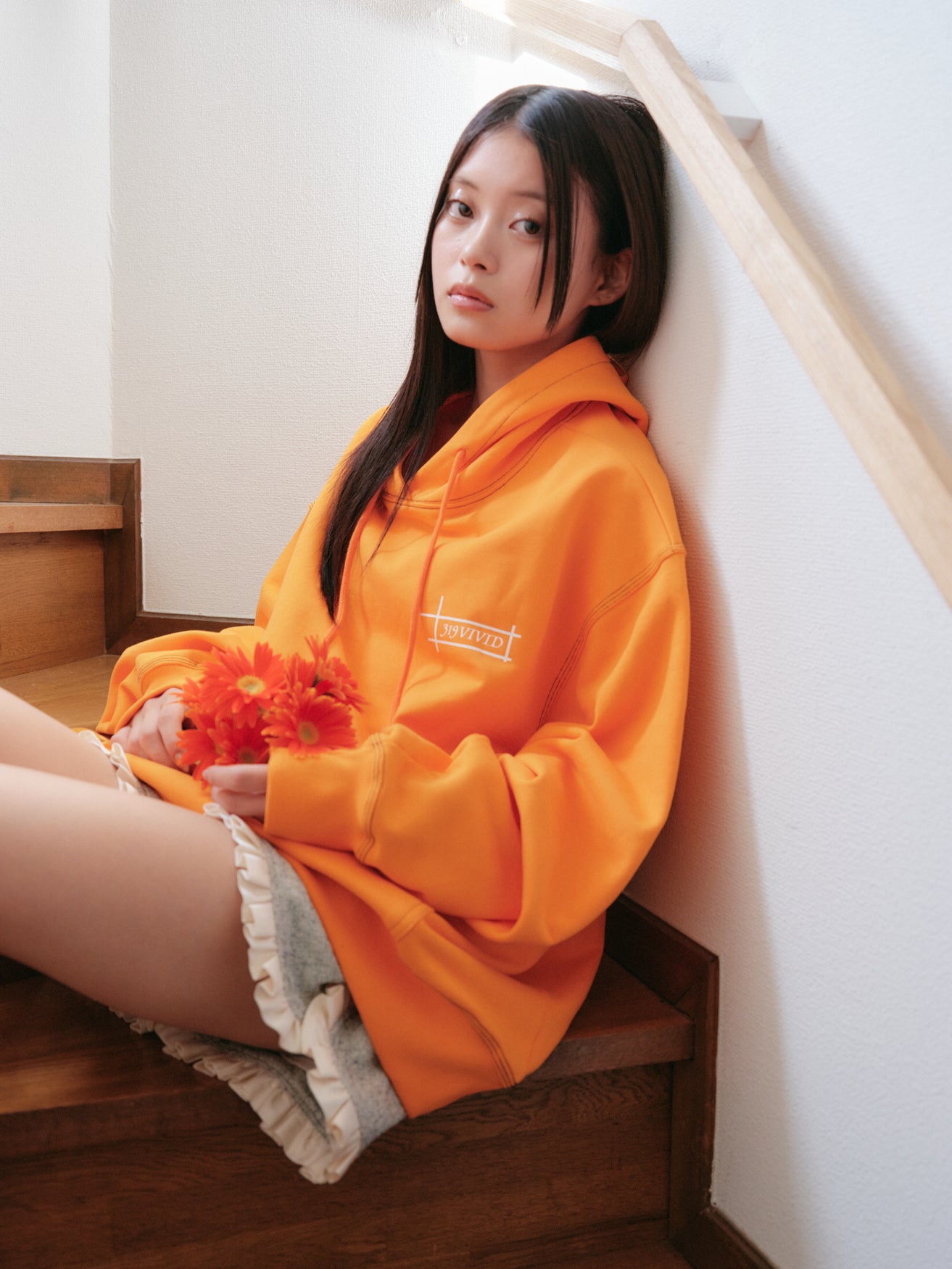 VIVIDロゴフーディー