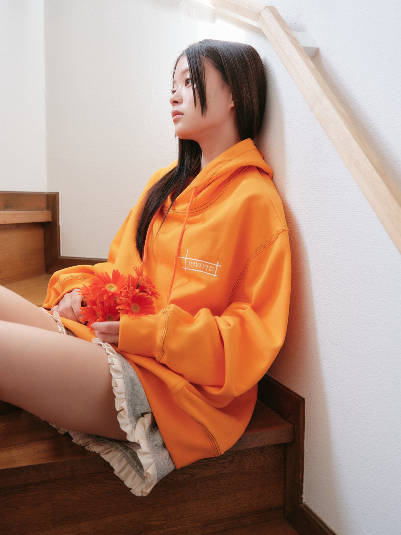 VIVIDロゴフーディー