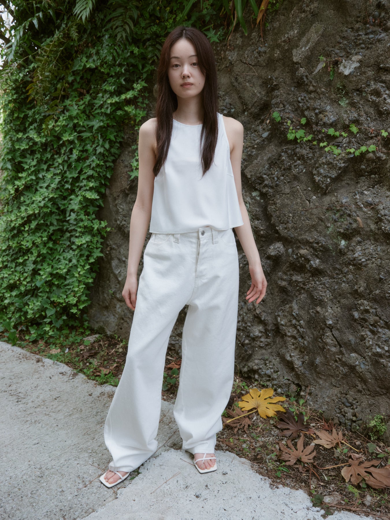 サテンリングディテールクロップドトップ