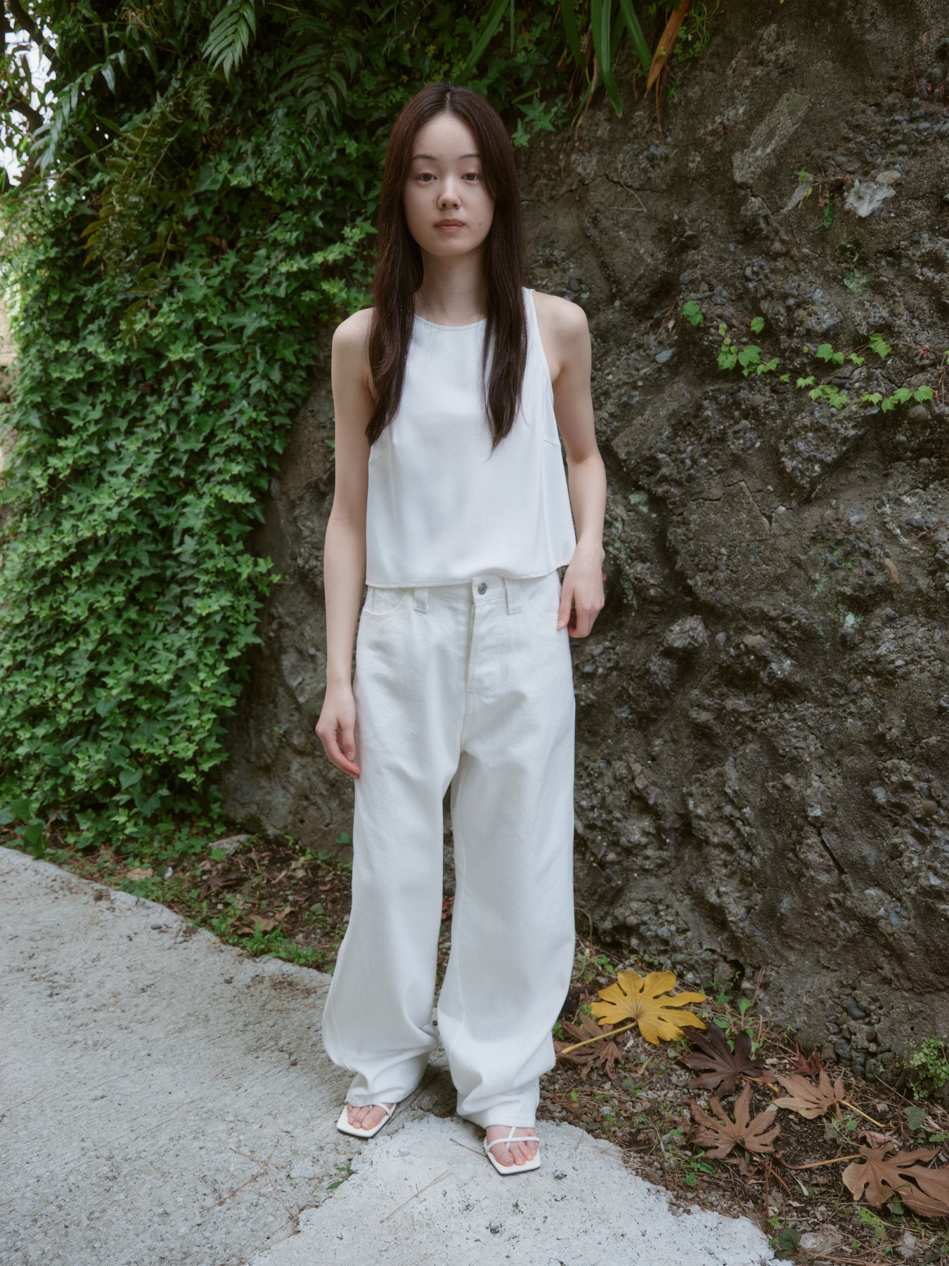 サテンリングディテールクロップドトップ