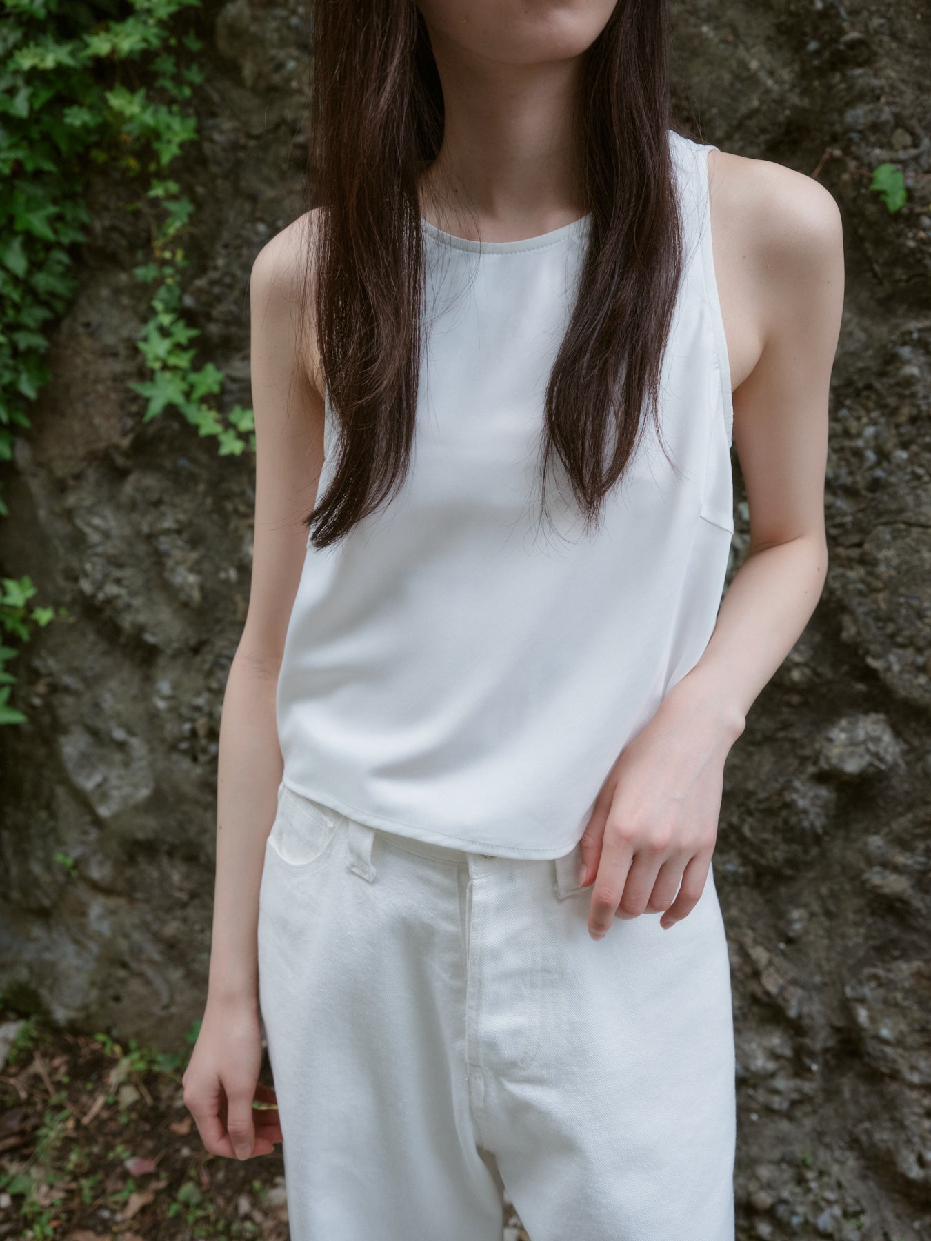 サテンリングディテールクロップドトップ