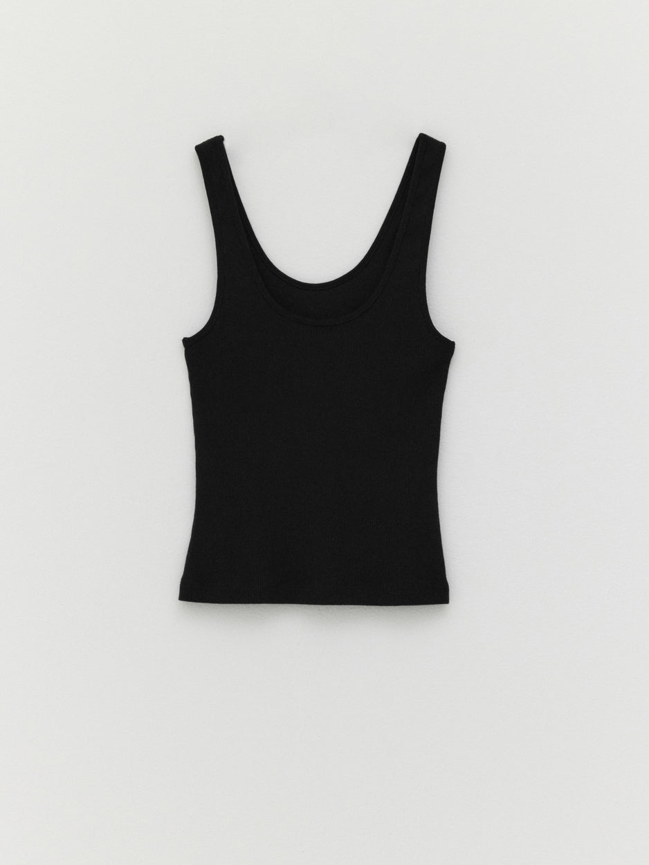 Ｕネックコットンノースリーブトップ