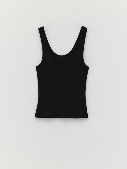 Ｕネックコットンノースリーブトップ