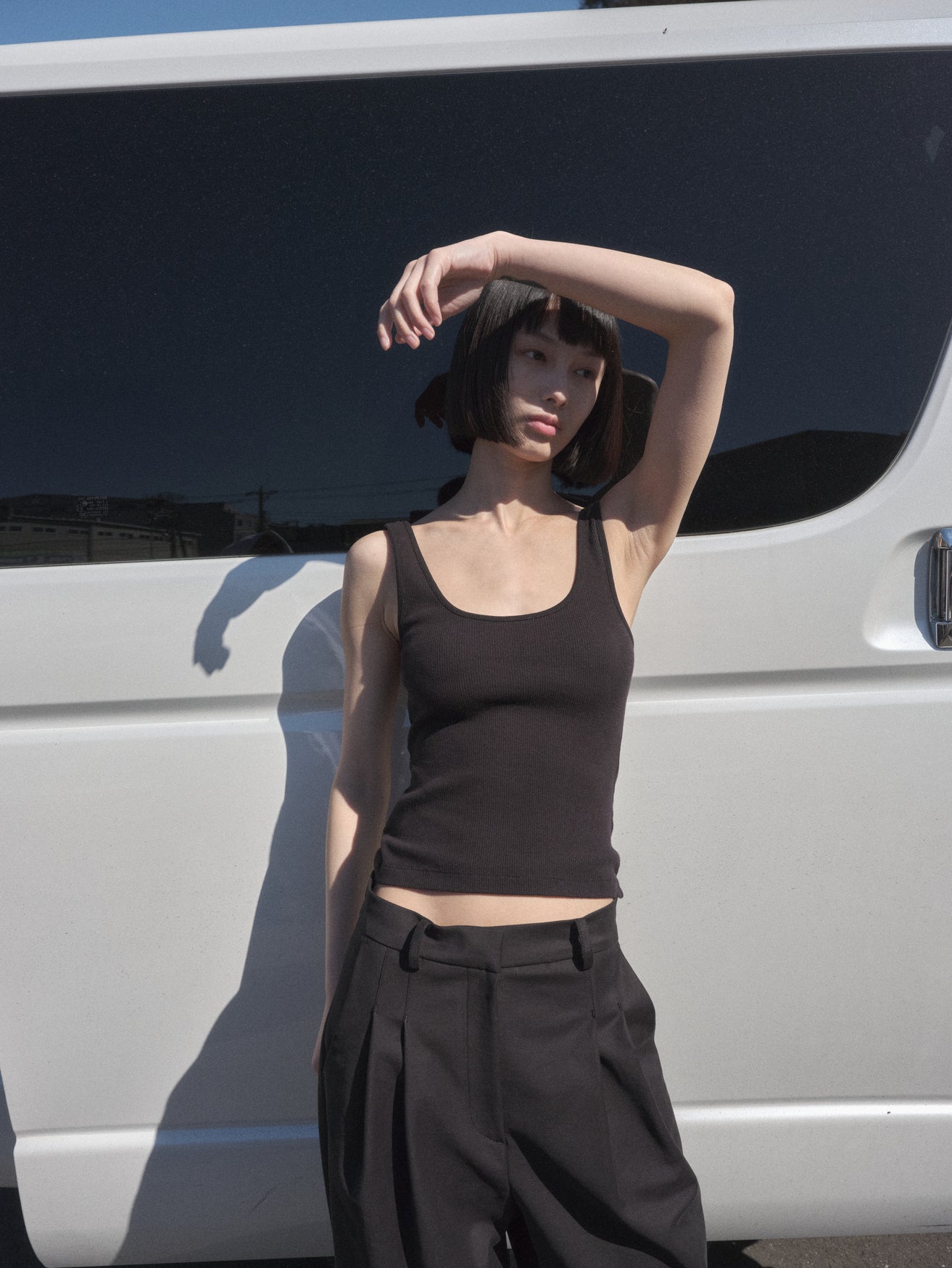 Ｕネックコットンノースリーブトップ