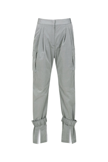 スリットディテールナイロンカーゴパンツ