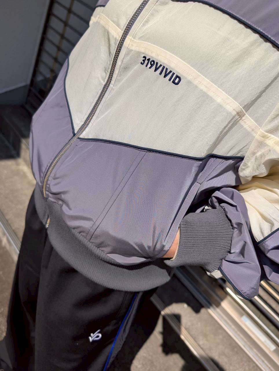 ナイロンジャンパー